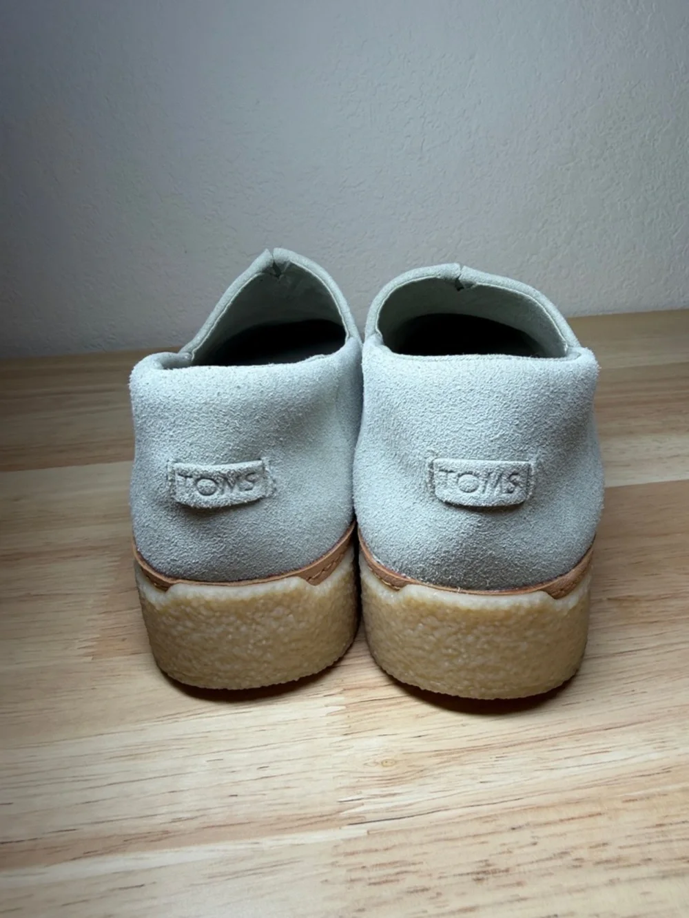TOMS Women's Adelaide espadrilles in suede, featuring a slip-on design Sz.6.5